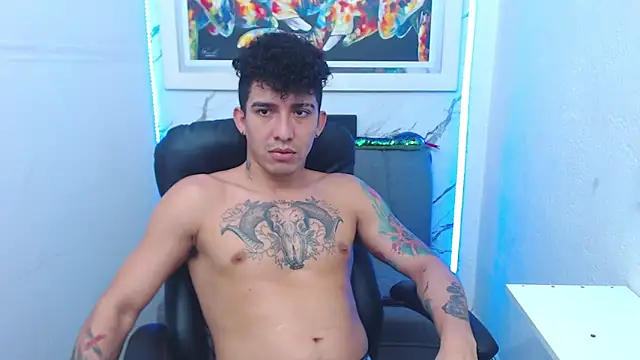 Snapshot of targuerian22 chatting on October 17, 1:53 am targuerian22 online show from October 17, 1:53 am