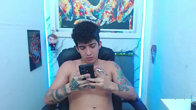 Snapshot of targuerian22 chatting on November 6, 6:25 am targuerian22 online show from November 6, 6:25 am