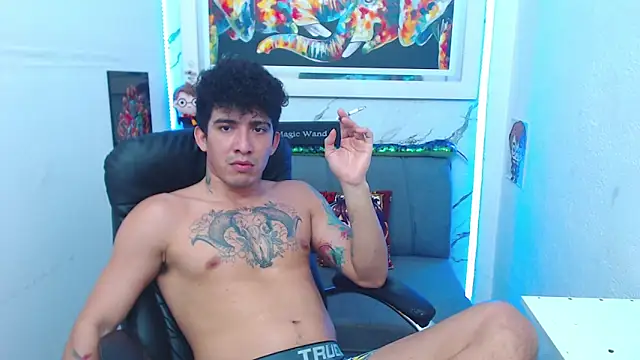 Snapshot of targuerian22 chatting on November 8, 8:07 pm targuerian22 online show from November 8, 8:07 pm