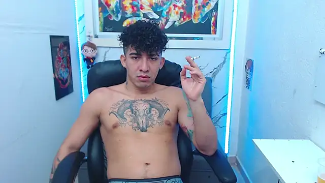 Snapshot of targuerian22 chatting on November 21, 12:43 am targuerian22 online show from November 21, 12:43 am