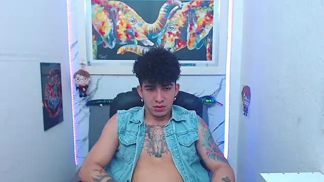 Snapshot of targuerian22 chatting on November 30, 2:37 am targuerian22 online show from November 30, 2:37 am