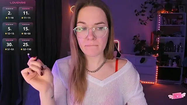 Snapshot of ami_amour_ chatting on December 11, 6:31 pm ami amour online show from December 11, 6:31 pm