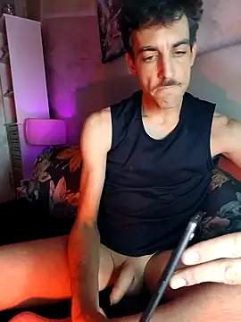 Snapshot of gorkamacbew chatting on December 4, 9:24 pm gorkamacbew online show from December 4, 9:24 pm