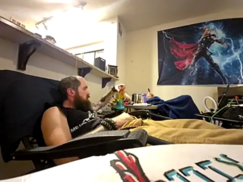 Snapshot of lit702 chatting on November 5, 12:32 am lit702 online show from November 5, 12:32 am