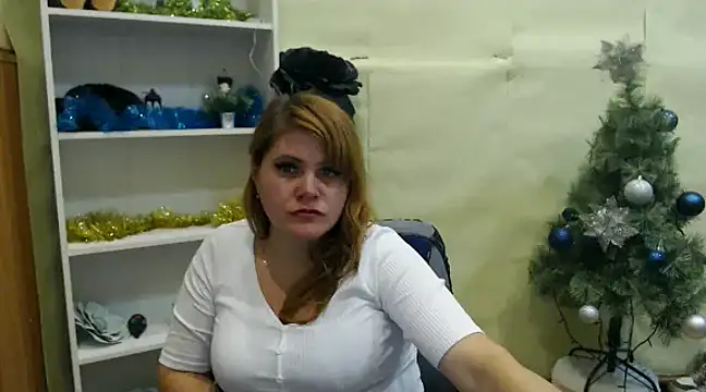 Snapshot of DaniellaKiss chatting on February 5, 8:04 pm DaniellaKiss online show from February 5, 8:04 pm