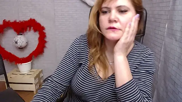 Snapshot of DaniellaKiss chatting on February 11, 4:44 am DaniellaKiss online show from February 11, 4:44 am