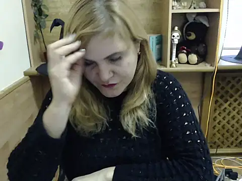 Snapshot of DaniellaKiss chatting on October 27, 7:34 am DaniellaKiss online show from October 27, 7:34 am