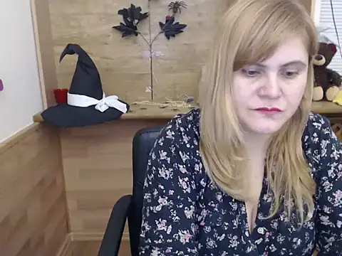 Snapshot of DaniellaKiss chatting on November 26, 6:42 pm DaniellaKiss online show from November 26, 6:42 pm