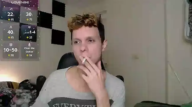 Snapshot of bryamado69 chatting on February 18, 1:54 am bryamado69 online show from February 18, 1:54 am