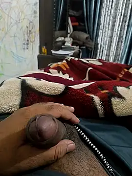 Snapshot of Gururonny07 chatting on February 22, 5:24 pm Gururonny07 online show from February 22, 5:24 pm