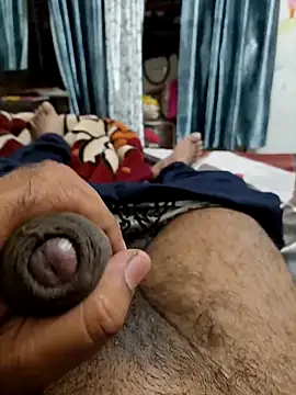 Snapshot of Gururonny07 chatting on February 27, 9:36 pm Gururonny07 online show from February 27, 9:36 pm