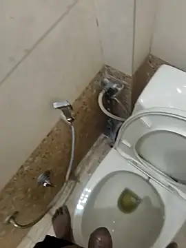 Snapshot of Gururonny07 chatting on September 18, 6:21 pm Gururonny07 online show from September 18, 6:21 pm