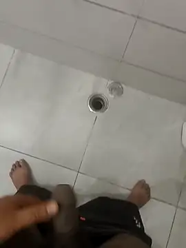 Snapshot of Gururonny07 chatting on October 30, 12:45 am Gururonny07 online show from October 30, 12:45 am