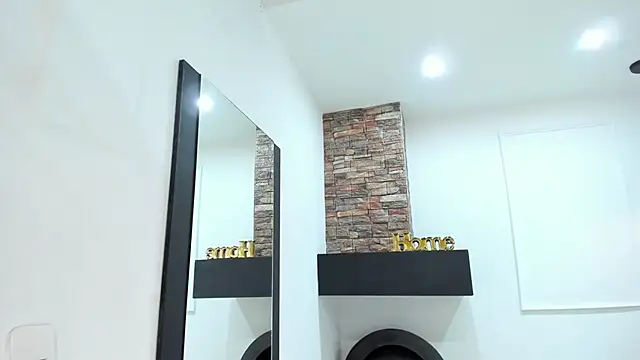 Snapshot of LenaRuiz_ chatting on October 12, 12:04 pm LenaRuiz online show from October 12, 12:04 pm