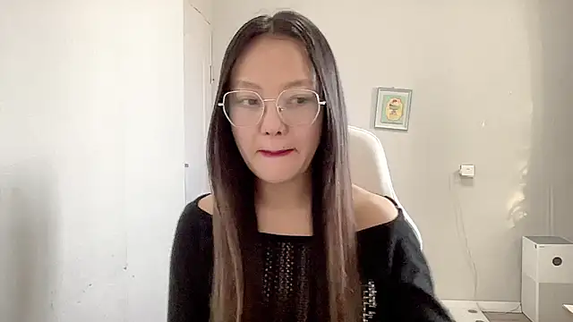 Risalynn online show from February 6, 3:27 am