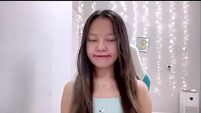 Risalynn online show from March 7, 7:08 am