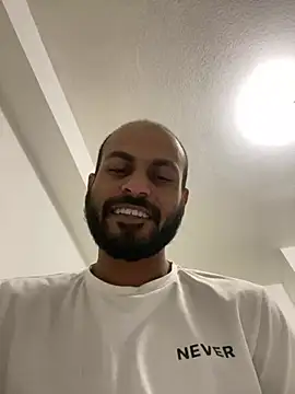 islandvybee55 online show from January 12, 1:53 am