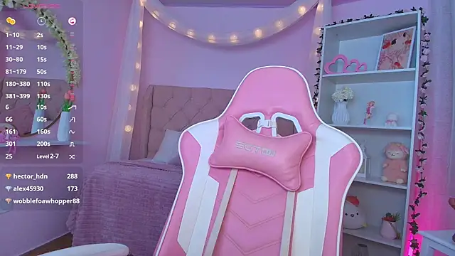 Snapshot of ely_cherry18 chatting on February 12, 3:51 am ely cherry18 online show from February 12, 3:51 am