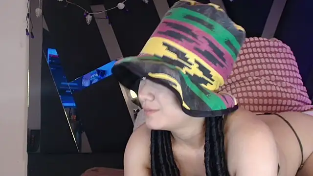 Charlotte11-11 online show from February 8, 9:57 pm