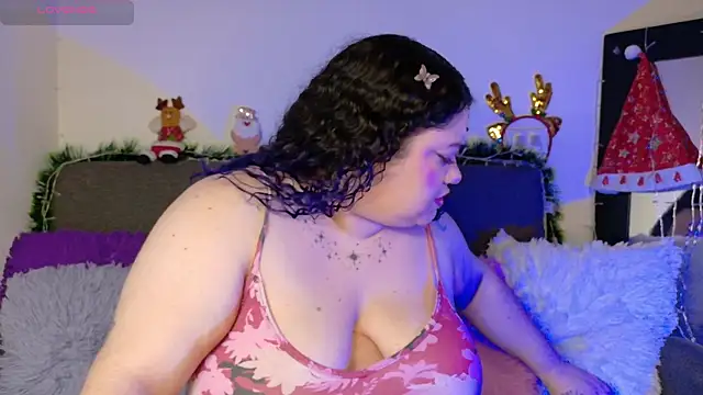 lunitaa0 online show from November 11, 5:18 am