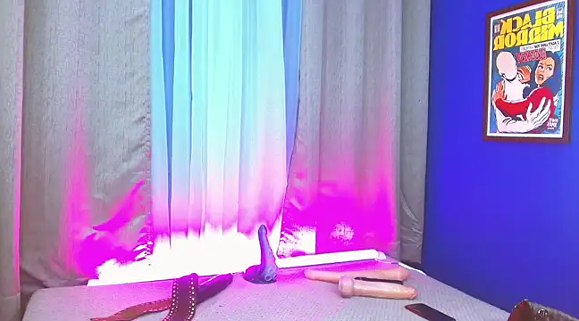 dark sailent online show from December 21, 8:00 pm