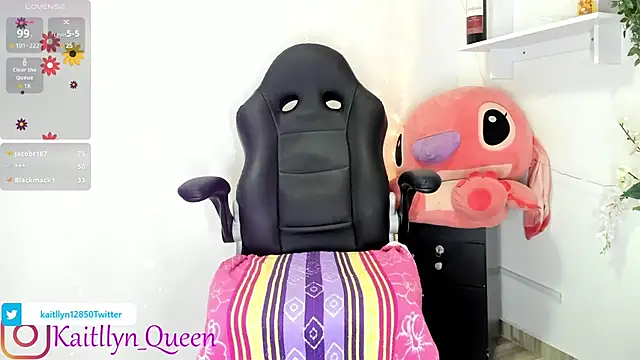 Kaitllyn Queen online show from December 13, 8:04 pm