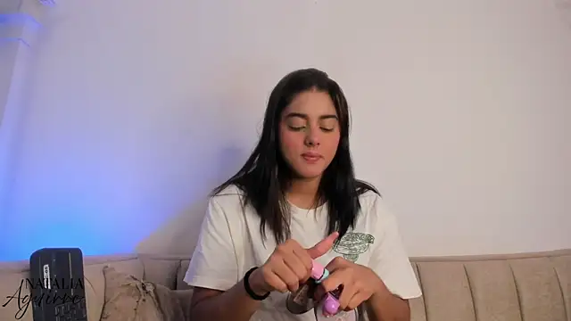 Snapshot of natalia_aguirre1 chatting on November 19, 12:05 pm natalia aguirre1 online show from November 19, 12:05 pm