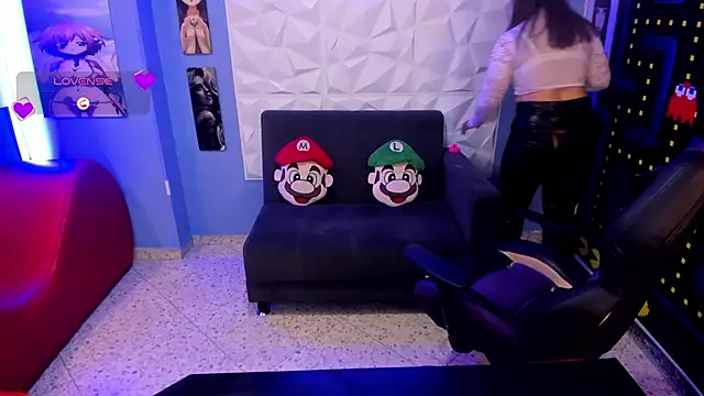 VickyJohnson1 online show from October 9, 5:44 pm