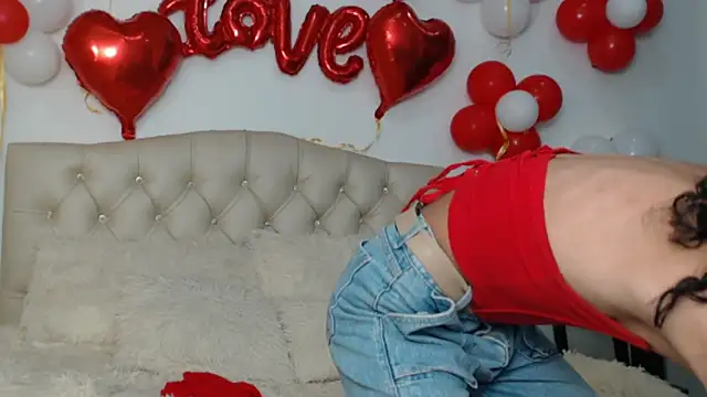 Snapshot of abigail_f00x chatting on February 16, 2:20 am abigail f00x online show from February 16, 2:20 am