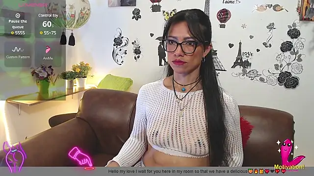 Snapshot of FernandaEloisa chatting on March 15, 8:43 pm FernandaEloisa online show from March 15, 8:43 pm