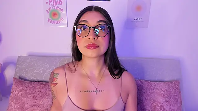 Snapshot of sensualhaven_ chatting on December 1, 11:58 pm sensualhaven online show from December 1, 11:58 pm