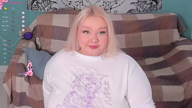 LilyBelll online show from December 9, 8:11 am