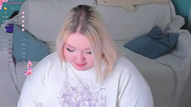 LilyBelll online show from February 5, 12:06 pm