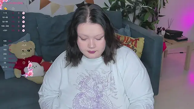 LilyBelll online show from October 4, 8:29 pm