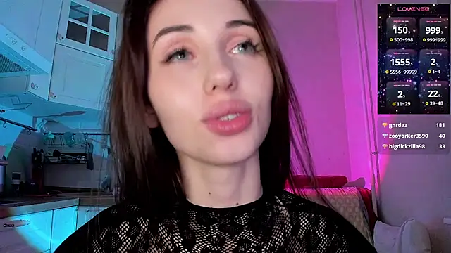 Snapshot of L1TWW chatting on February 26, 8:26 am L1TWW online show from February 26, 8:26 am