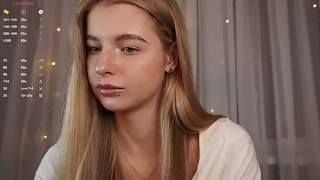 Snapshot of Sunshine_Diana chatting on December 5, 11:38 am Sunshine Diana online show from December 5, 11:38 am