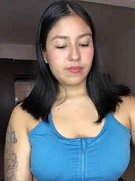 EmmaRossem online show from December 2, 7:53 pm