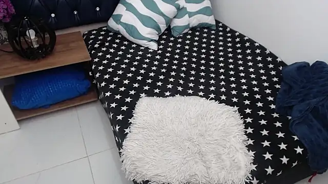 Snapshot of Scarlett_Keaton chatting on December 14, 6:41 am Scarlett Keaton online show from December 14, 6:41 am