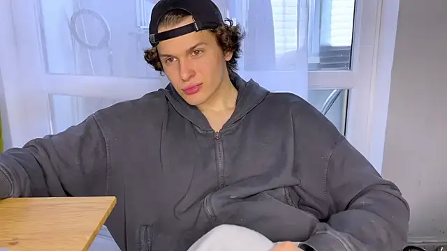 alyx garden online show from April 18, 9:13 am