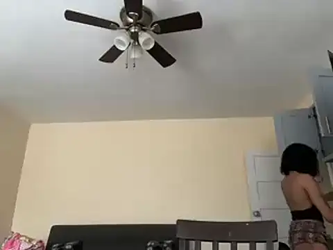 shandiloveslemonss online show from December 20, 6:35 pm