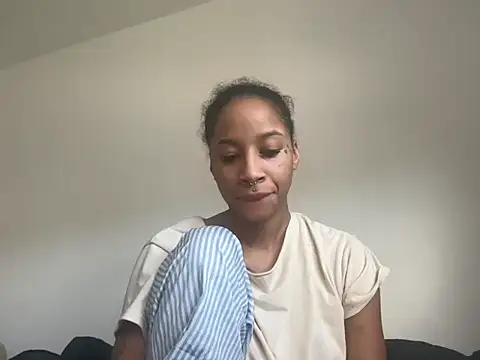 shandiloveslemonss online show from September 11, 7:25 pm