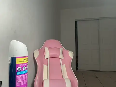 shandiloveslemonss online show from September 21, 7:54 am