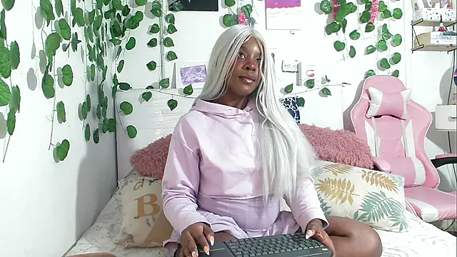 Snapshot of _amy_rojas_ chatting on February 24, 12:41 am amy rojas online show from February 24, 12:41 am