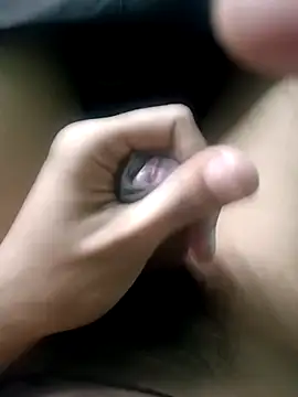 Snapshot of AloneDick chatting on November 10, 9:52 am AloneDick online show from November 10, 9:52 am