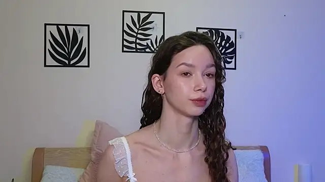 katycrown online show from February 25, 12:45 pm