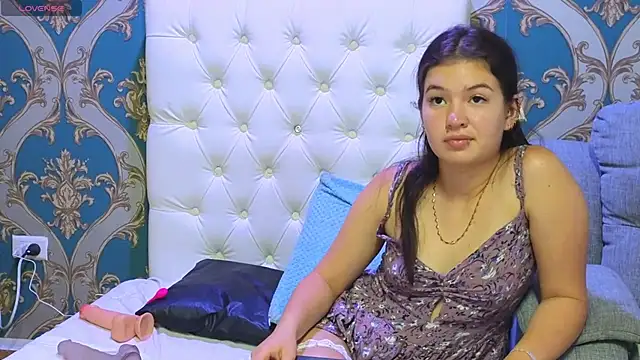 Snapshot of lilimini032 chatting on January 8, 1:21 am lilimini032 online show from January 8, 1:21 am