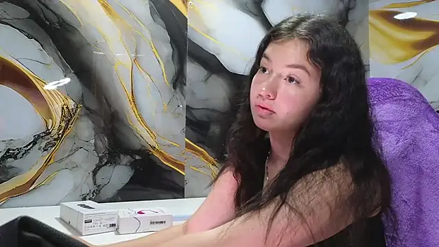 lilimini032 online show from February 24, 8:18 pm