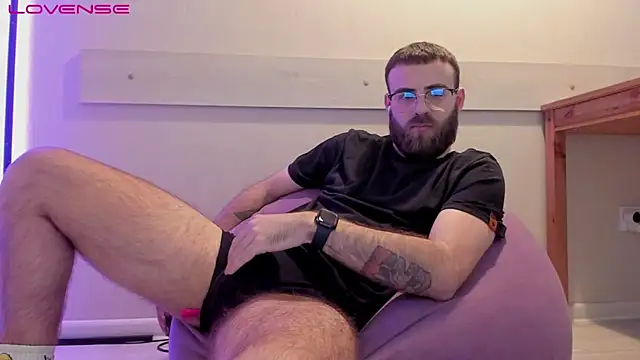 OtisRam online show from March 3, 7:39 pm