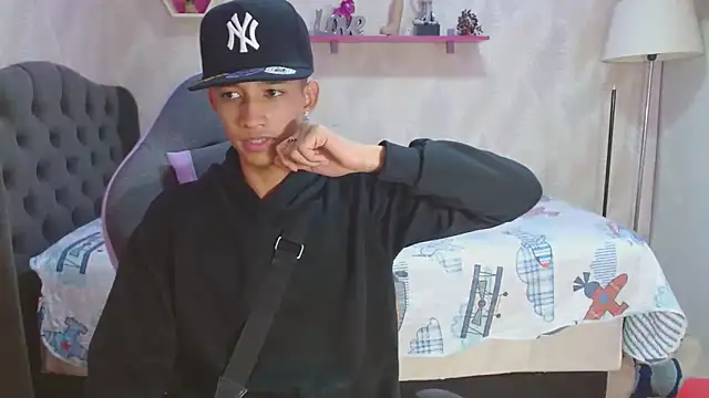 jose sexycumm online show from March 1, 8:53 pm