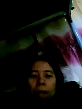 Snapshot of doggiepossession chatting on January 19, 10:50 am doggiepossession online show from January 19, 10:50 am